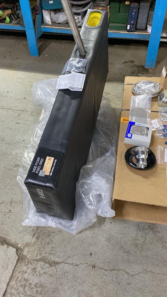 Бак топливный Continental 130л.