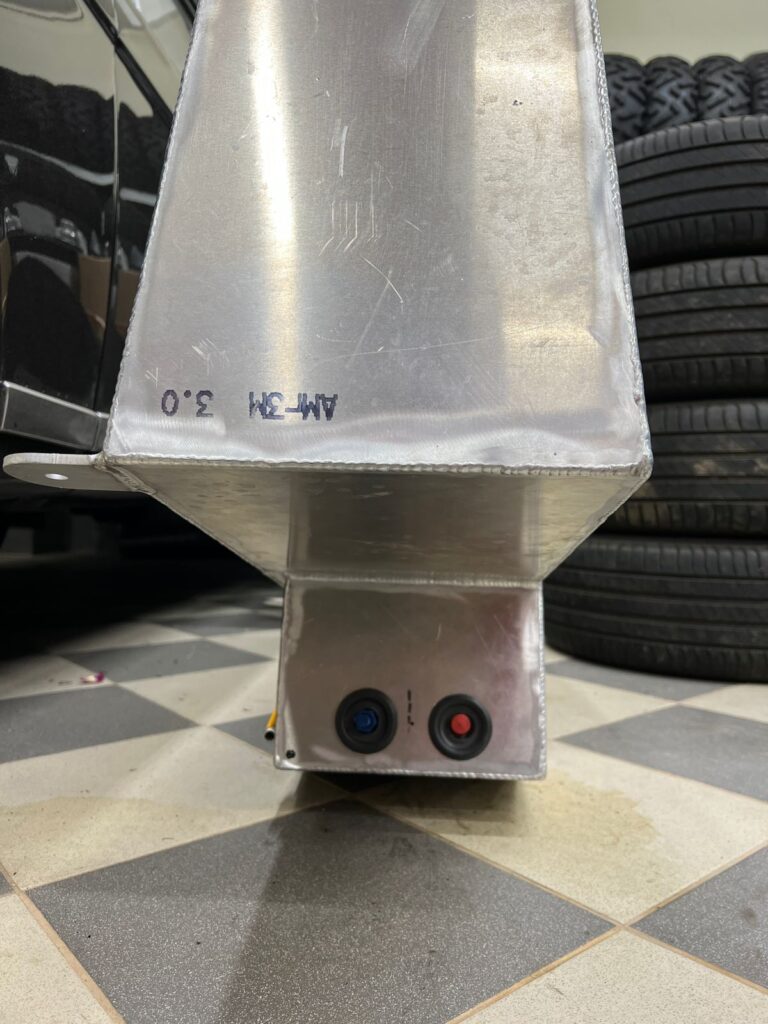 Бак топливный Continental 130л.