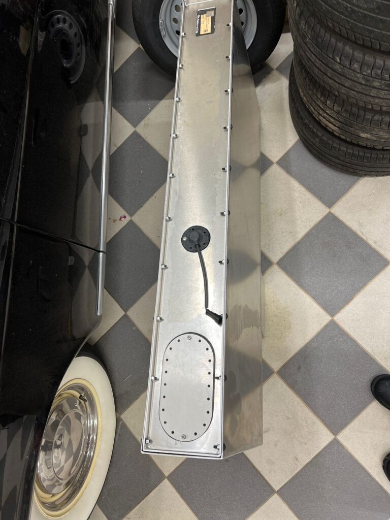 Бак топливный Continental 130л.