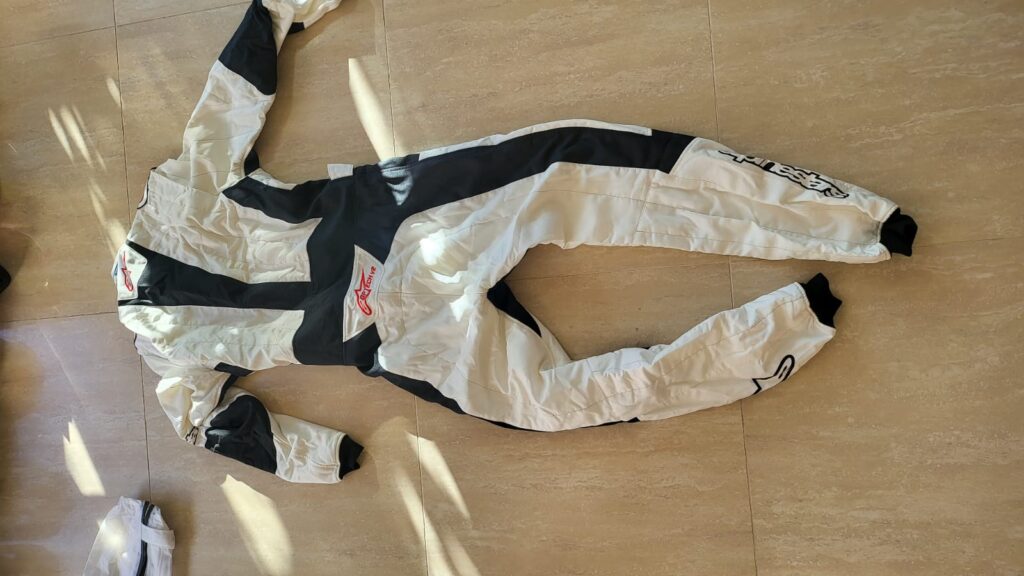 Комбинезон alpinestars gp tech v2 , новый , размер 50