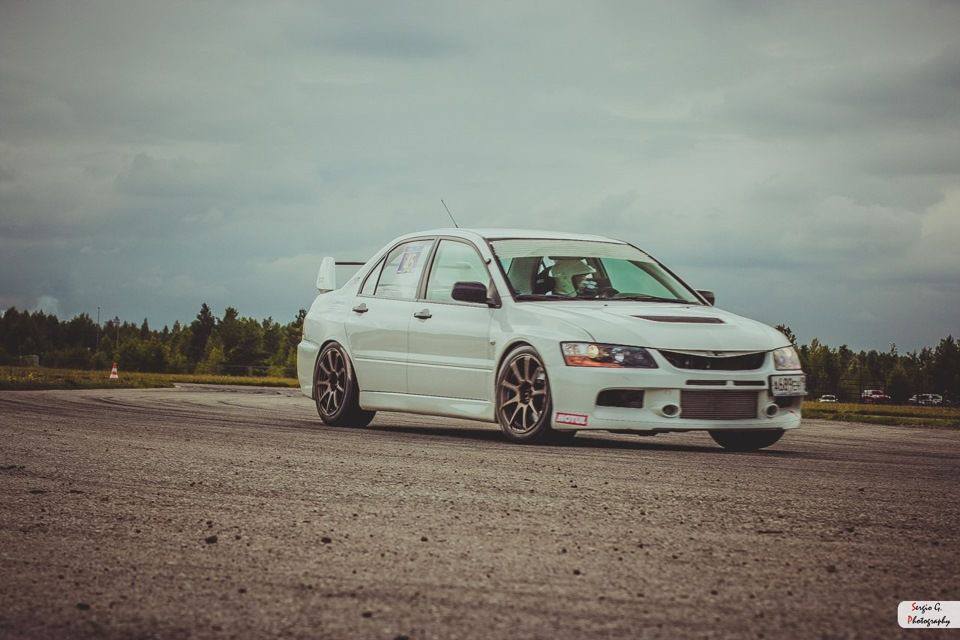 Крылья от Lancer EVO