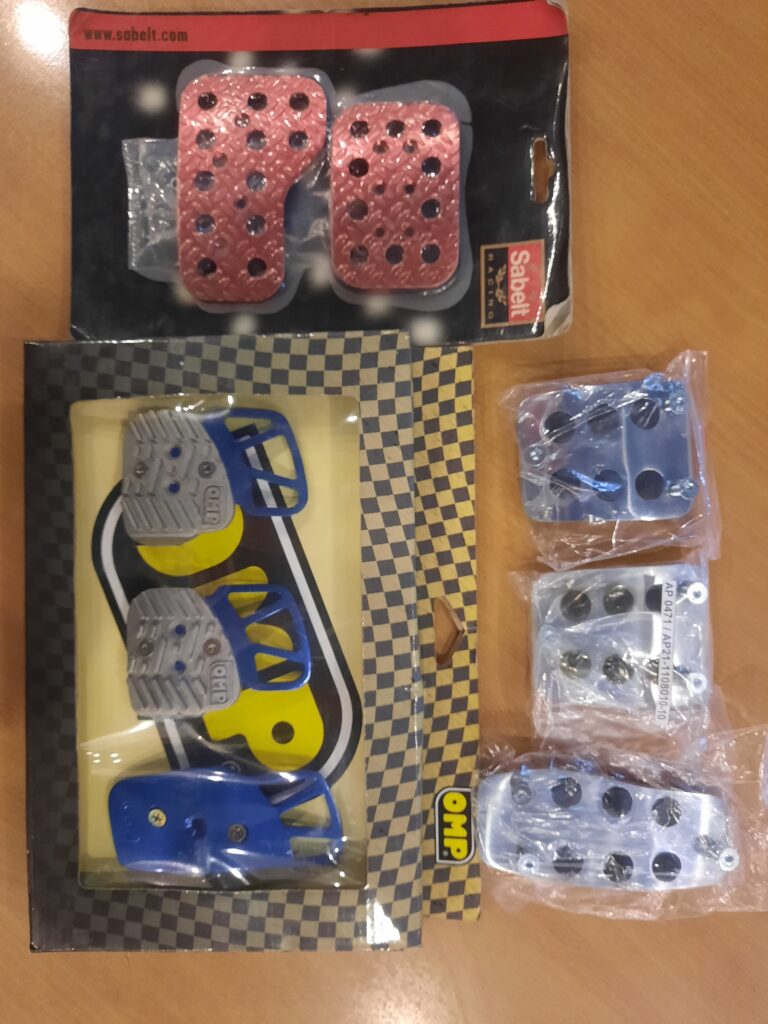 Накладки на педали