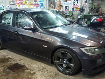 Продам BMW 325 e90 2008года