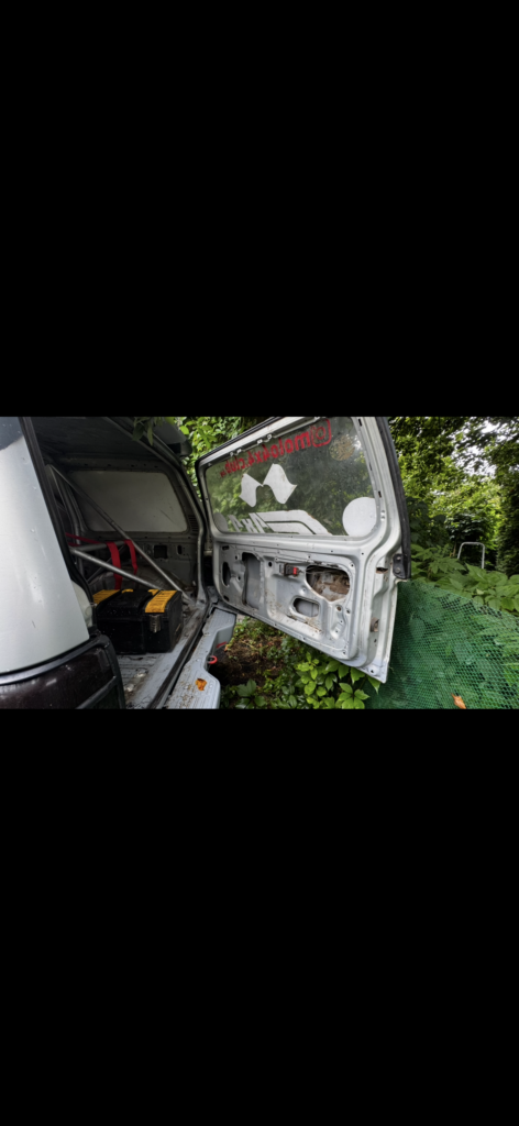 Mitsubishi pajero 2