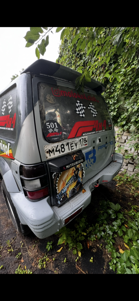 Mitsubishi pajero 2