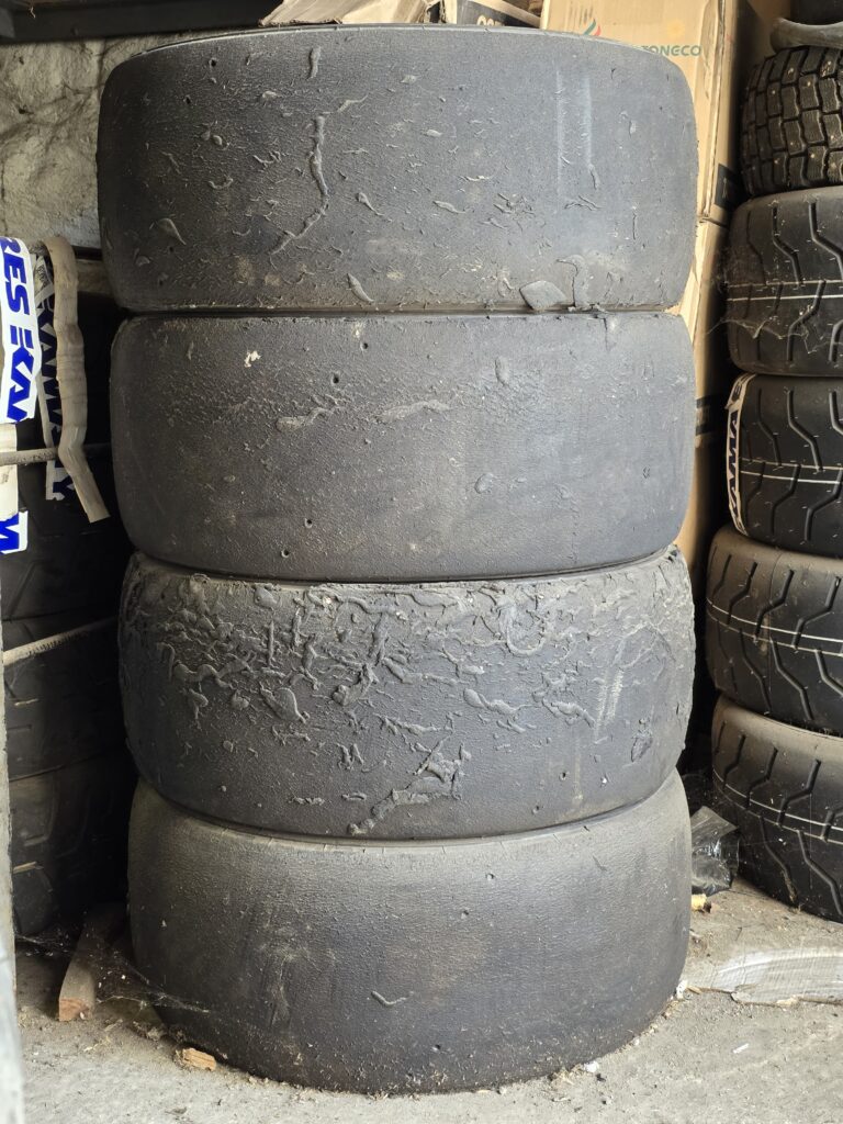 Шины Yokohama 240/610 R17