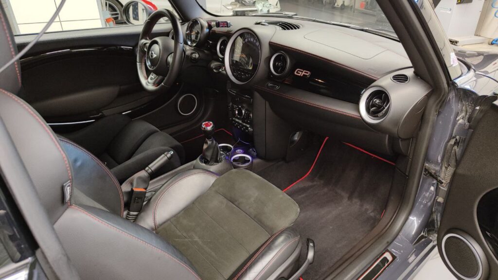 Mini John Cooper Works GP2 2013г.в.