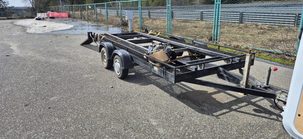 Авто прицеп