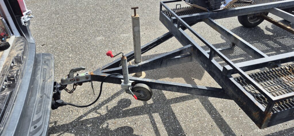 Авто прицеп